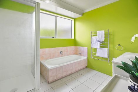 Photo of property in 6 Spinnaker Drive, Flagstaff, Hamilton, 3210