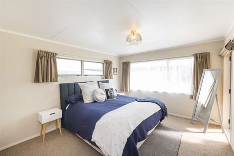 Photo of property in 80 John F Kennedy Drive, Milson, Palmerston North, 4414