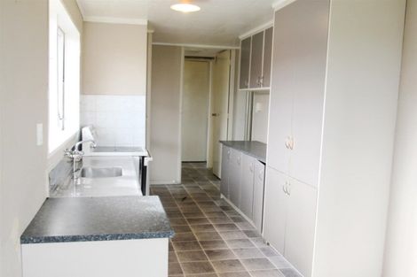 Photo of property in 11 Iredale Road, Hawera, 4610