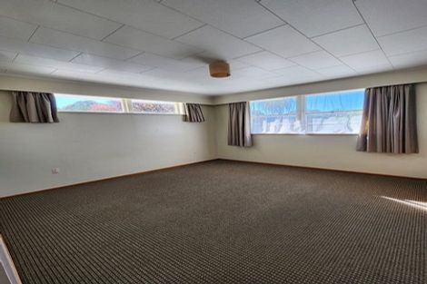 Photo of property in 23 Lipscombe Crescent, Havelock North, 4130