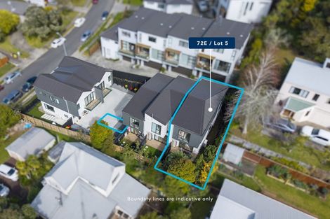 Photo of property in 72e Langana Avenue, Browns Bay, Auckland, 0630