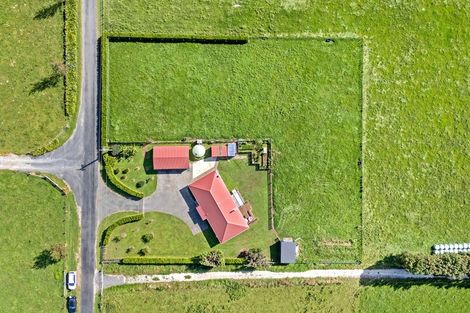Photo of property in 957 Pukearuhe Road, Waiiti, Urenui, 4377