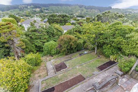 Photo of property in 3 Te Reinga View, Tawa, Wellington, 5028