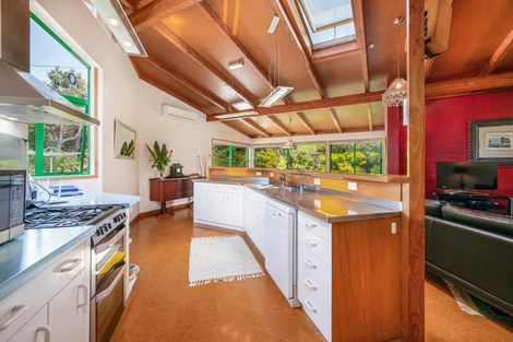 Photo of property in 149 Cornwallis Road, Cornwallis, Auckland, 0604