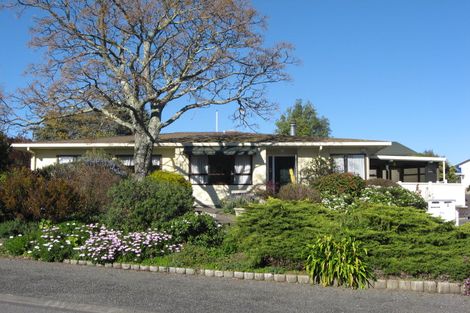 Photo of property in 2/34 Busby Hill, Havelock North, 4130