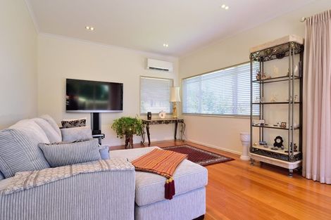 Photo of property in 1/85 Kowhai Road, Mairangi Bay, Auckland, 0630