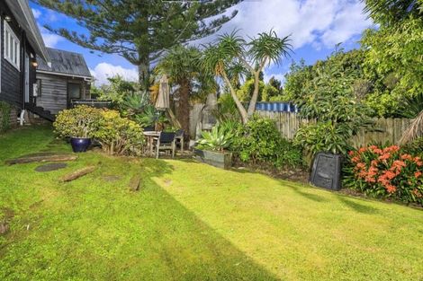 Photo of property in 2/31 Lake Road, Devonport, Auckland, 0624