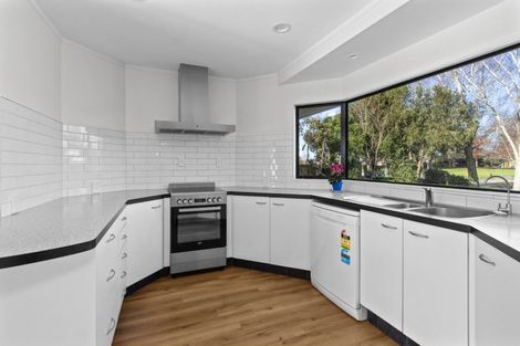 Photo of property in 90 Endeavour Avenue, Flagstaff, Hamilton, 3210