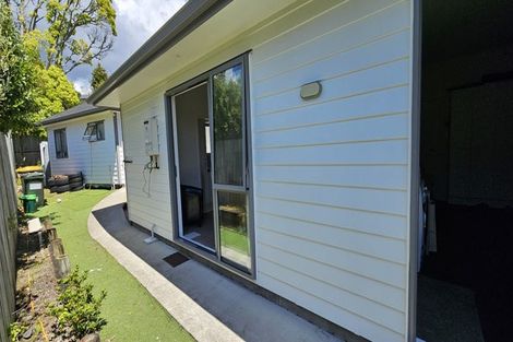 Photo of property in 30 Salamanca Road, Sunnynook, Auckland, 0620