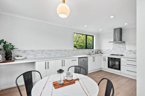 Photo of property in 54 Norana Road, Timberlea, Upper Hutt, 5018