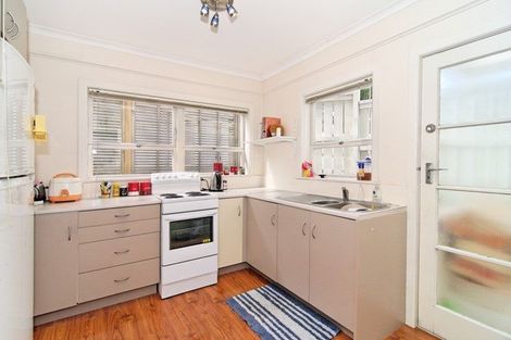 Photo of property in 113 Bond Crescent, Forrest Hill, Auckland, 0620