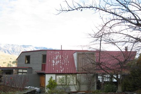Photo of property in 31 Earnslaw Terrace, Queenstown, 9300