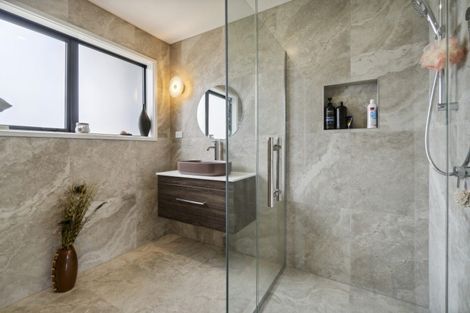 Photo of property in 16 Mylindas Road, Whakatiwai, Miranda, 2473