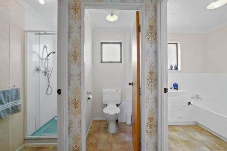 Photo of property in 6a Karina Road, Merrilands, New Plymouth, 4312