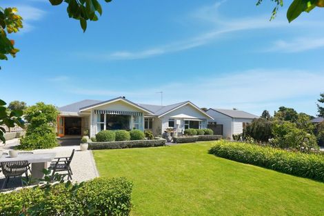 Photo of property in 2 Church Street, Amberley, 7410