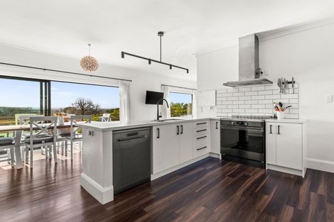 Photo of property in 73 James Cook Street, Havelock North, 4130