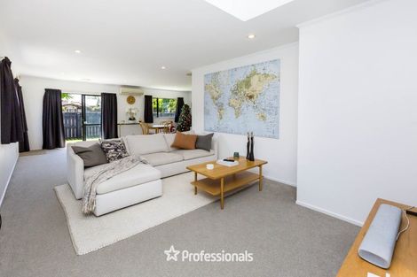 Photo of property in 2 Bathurst Street, Heretaunga, Upper Hutt, 5018