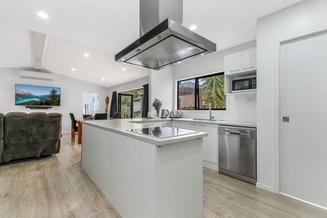 Photo of property in 54 Titoki Street, Te Atatu Peninsula, Auckland, 0610