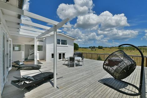 Photo of property in 2083 State Highway 16, Helensville, 0875