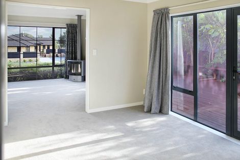Photo of property in 153 Ruapehu Drive, Fitzherbert, Palmerston North, 4410