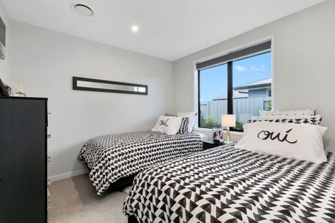 Photo of property in 58 Butterworth Crescent, Papamoa Beach, Papamoa, 3118