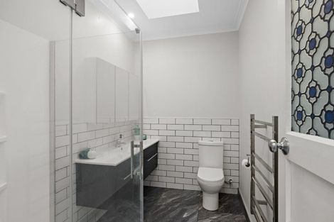 Photo of property in 100 Frimley Avenue, Frimley, Hastings, 4120