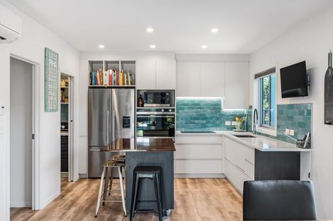 Photo of property in 15 Makete Crescent, Hobsonville, Auckland, 0618