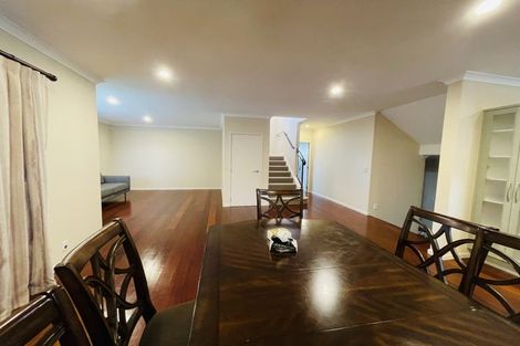 Photo of property in 10 Wye Oak Drive, Schnapper Rock, Auckland, 0632