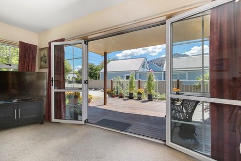 Photo of property in 35 Devon Street, Arrowtown, 9302