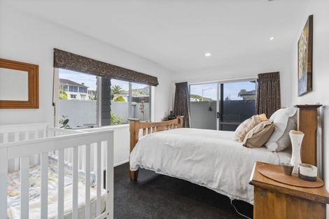 Photo of property in 1 Rita Street, Mount Maunganui, 3116