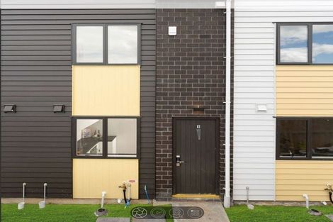 Photo of property in 8/3226 Great North Road, New Lynn, Auckland, 0600