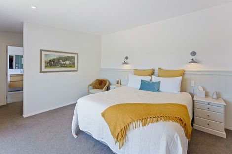 Photo of property in 104 Raukawa Road, Peka Peka, Waikanae, 5391