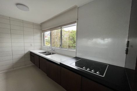 Photo of property in 1/42 Rothesay Bay Road, Rothesay Bay, Auckland, 0630