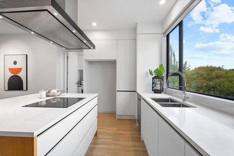 Photo of property in 4d Fowler Street, Northcote, Auckland, 0627