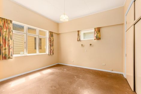 Photo of property in 23 Tuatoru Street, Eastbourne, Lower Hutt, 5013