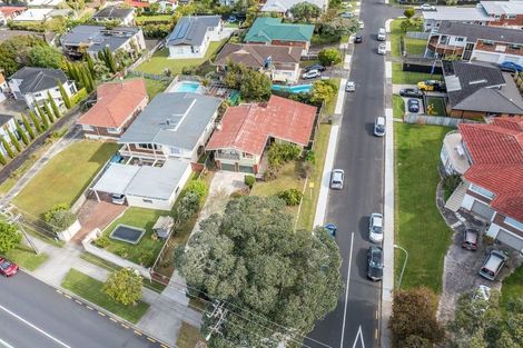 Photo of property in 54 Raleigh Road, Northcote, Auckland, 0627