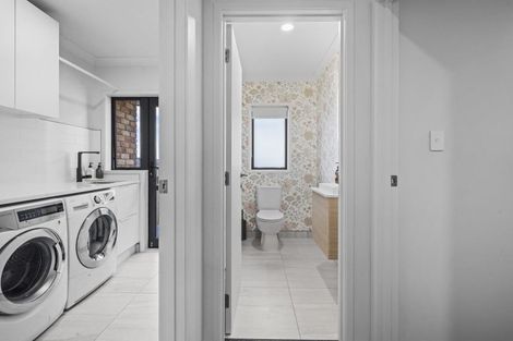 Photo of property in 9 Ellivani Rise, Pukekohe, 2120