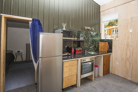 Photo of property in 787 Scenic Drive, Henderson Valley, Auckland, 0612