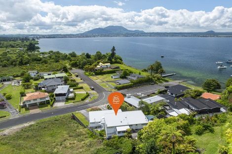 Photo of property in 2/22 Alberta Street, Acacia Bay, Taupo, 3330