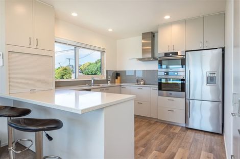 Photo of property in 45a Marama Crescent, Mount Pleasant, Christchurch, 8081