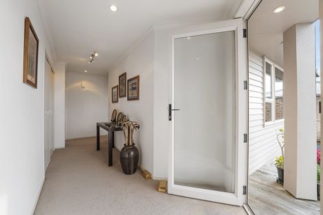 Photo of property in 6 Aotea Street, Welbourn, New Plymouth, 4312