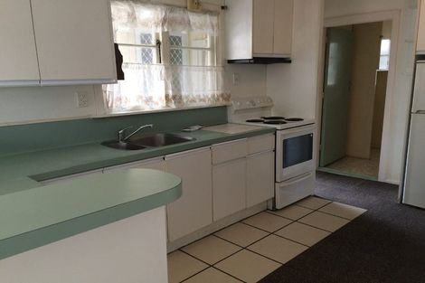 Photo of property in 1/122 Avonhead Road, Avonhead, Christchurch, 8042