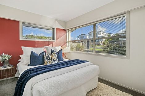 Photo of property in 10 Robin Lane, Browns Bay, Auckland, 0630
