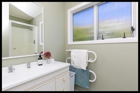 Photo of property in 19a Woodmancote Road, Khandallah, Wellington, 6035