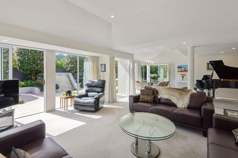 Photo of property in 39 Thornycroft Street, Fendalton, Christchurch, 8052