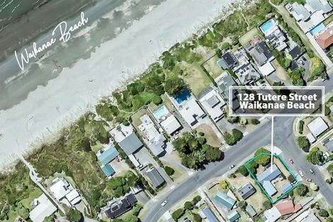 Photo of property in 128 Tutere Street, Waikanae Beach, Waikanae, 5036