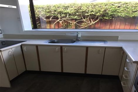 Photo of property in 34 Westgrove Avenue, Avonhead, Christchurch, 8042