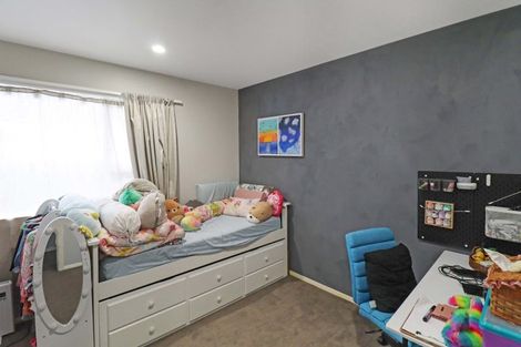 Photo of property in 1a Waldie Grove, Avalon, Lower Hutt, 5011