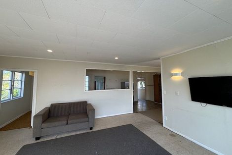 Photo of property in 65 Howard Road, Orere Point, Papakura, 2585