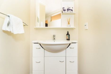 Photo of property in 16 Slade Street, Oamaru North, Oamaru, 9400